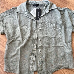 Sim and Sam Green Top Women size Medium